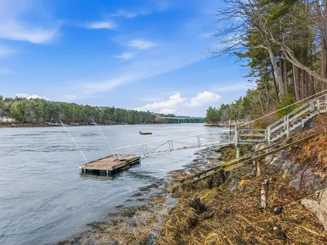 105 Cushman Point Road Wiscasset ME 04578
