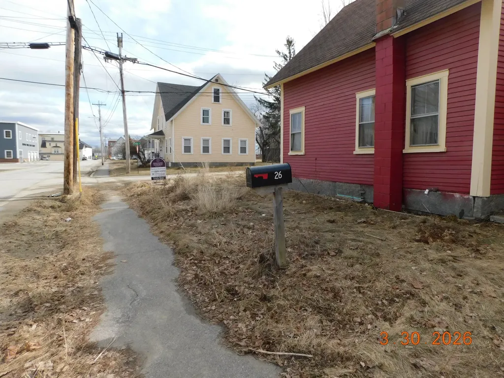 26 Water Street Newport ME 04953