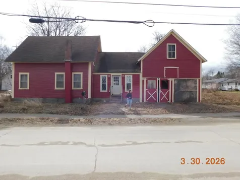 26 Water Street Newport ME 04953
