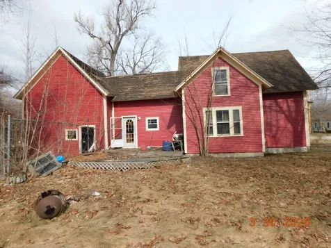 26 Water Street Newport ME 04953