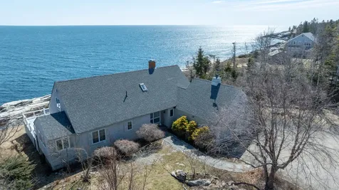 95 Pumpkin Cove Road Bristol ME 04554