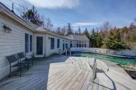 95 Pumpkin Cove Road Bristol ME 04554