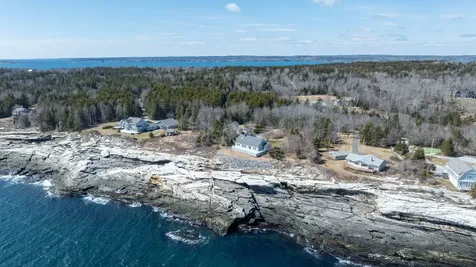 95 Pumpkin Cove Road Bristol ME 04554