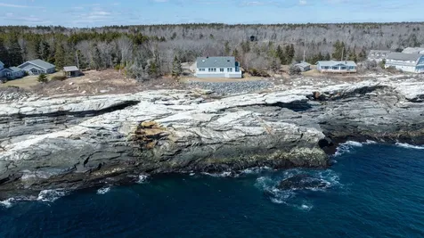95 Pumpkin Cove Road Bristol ME 04554