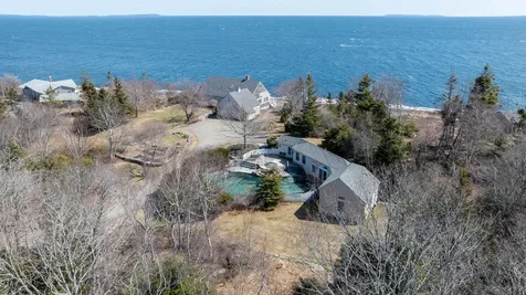 95 Pumpkin Cove Road Bristol ME 04554