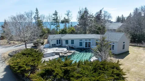 95 Pumpkin Cove Road Bristol ME 04554