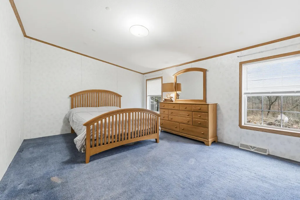 367 River Road Topsham ME 04086