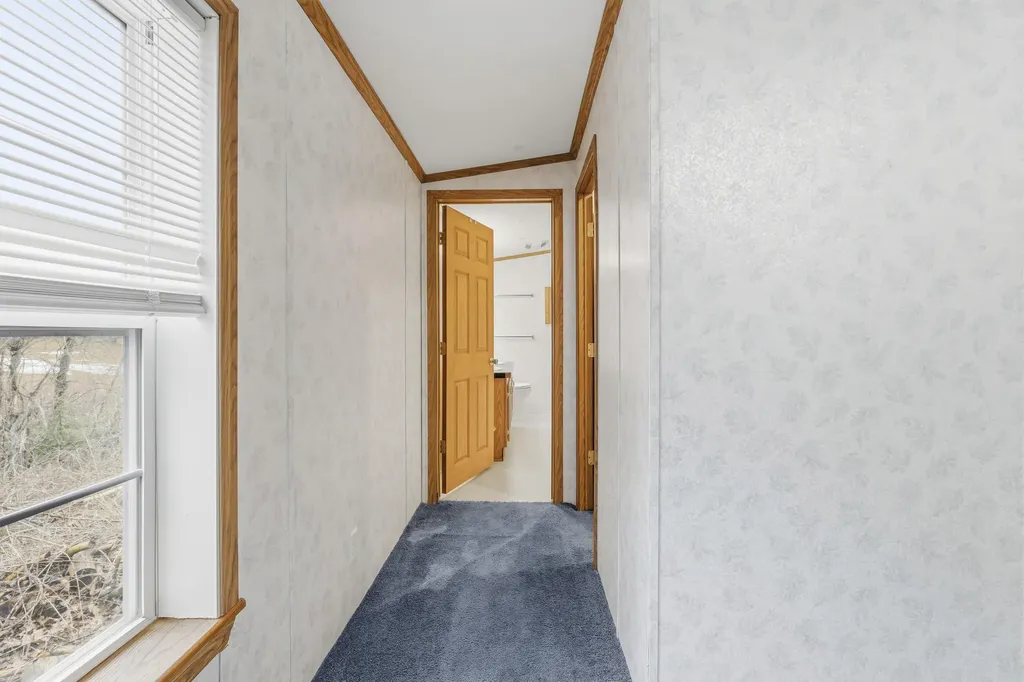 367 River Road Topsham ME 04086