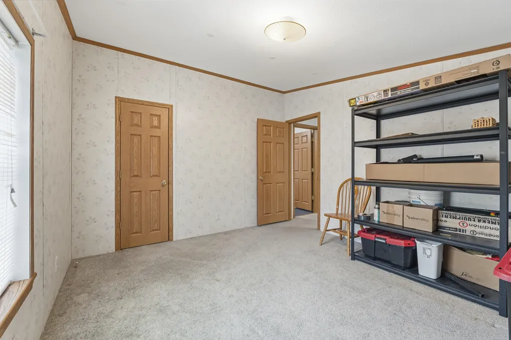 367 River Road Topsham ME 04086