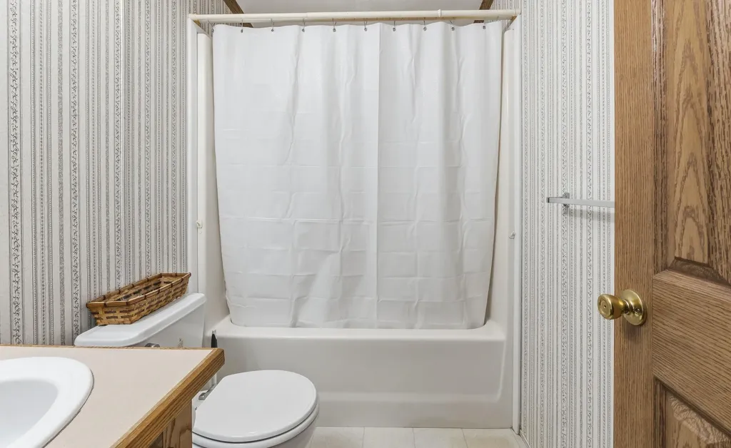 367 River Road Topsham ME 04086