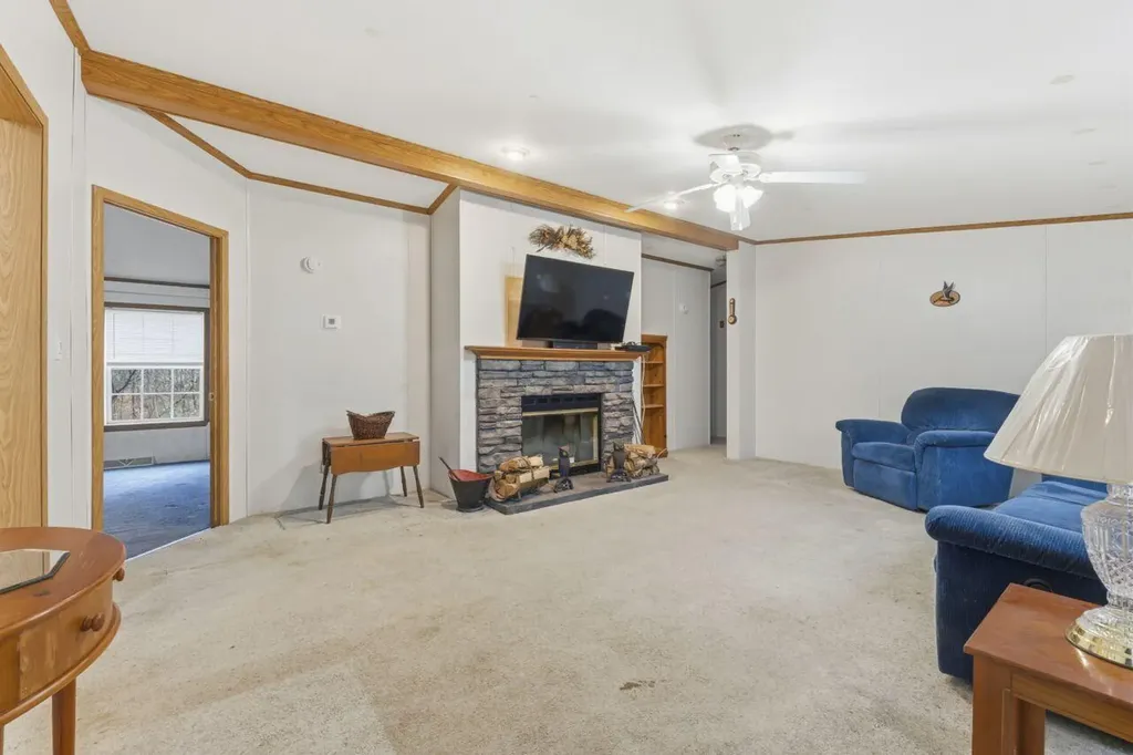 367 River Road Topsham ME 04086