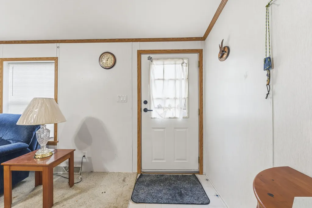 367 River Road Topsham ME 04086