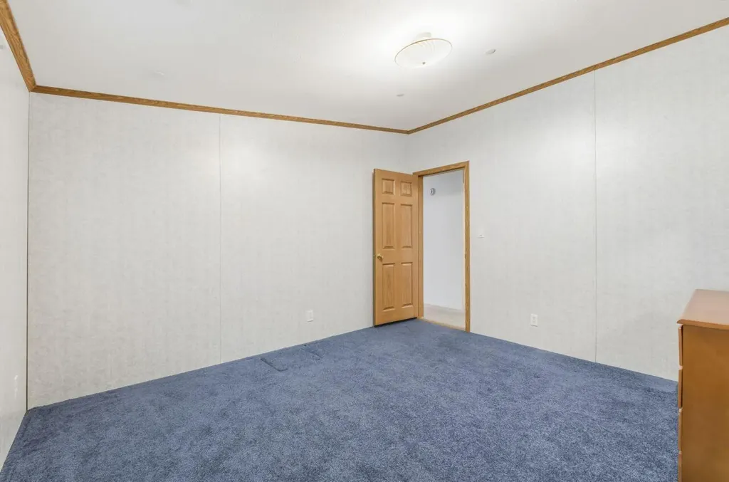 367 River Road Topsham ME 04086