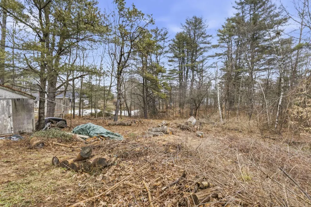 367 River Road Topsham ME 04086