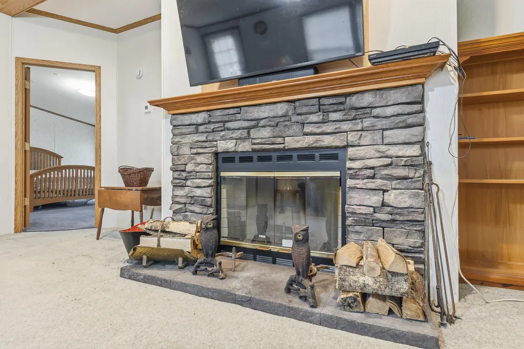 367 River Road Topsham ME 04086
