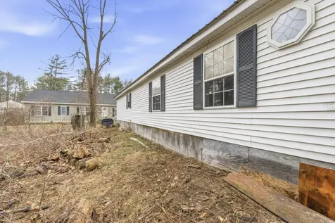 367 River Road Topsham ME 04086