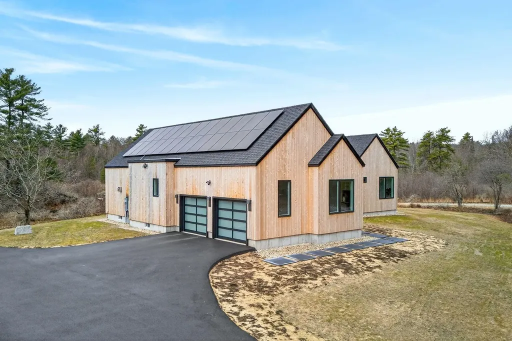 140 Longwoods Road Falmouth ME 04105