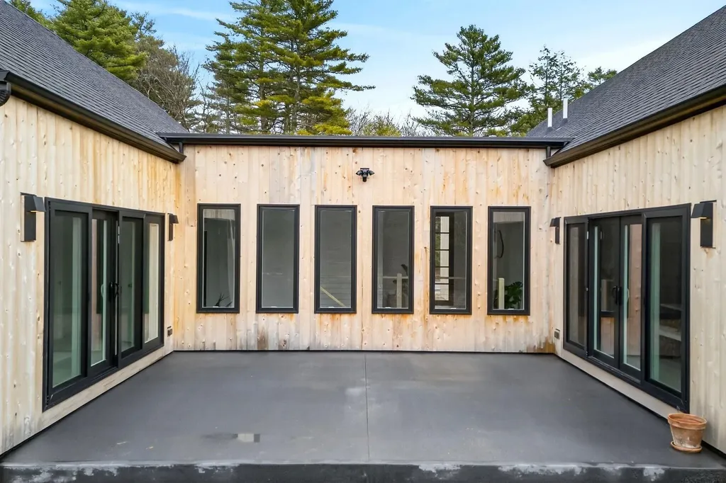 140 Longwoods Road Falmouth ME 04105