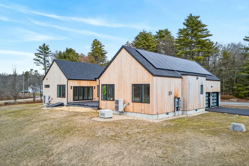 140 Longwoods Road Falmouth ME 04105