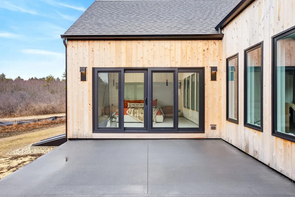 140 Longwoods Road Falmouth ME 04105