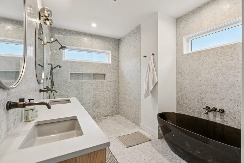 140 Longwoods Road Falmouth ME 04105
