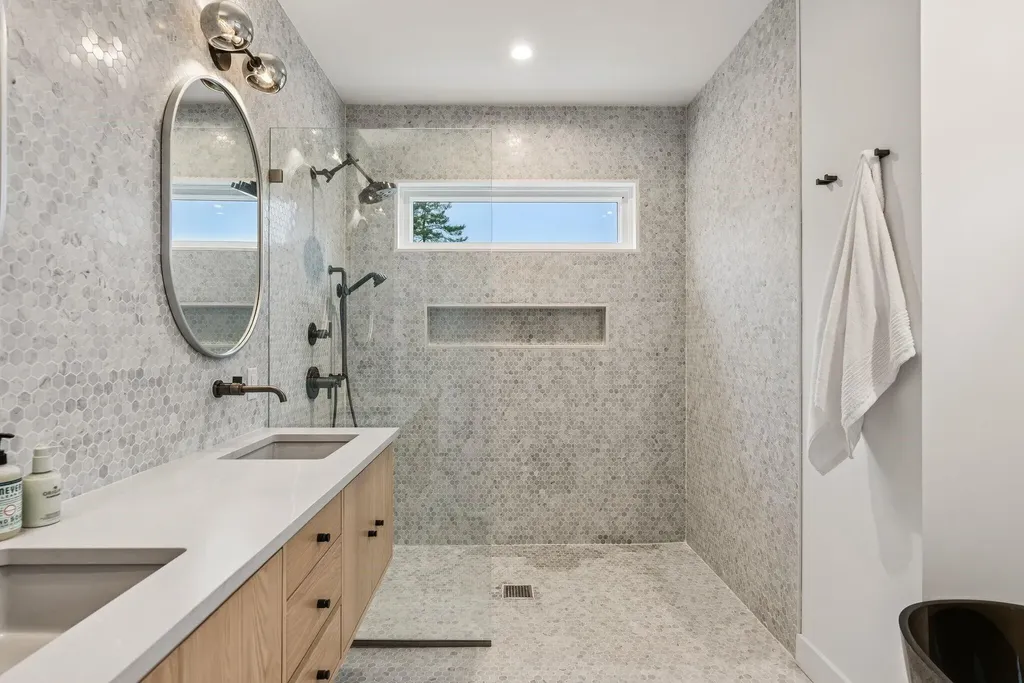 140 Longwoods Road Falmouth ME 04105