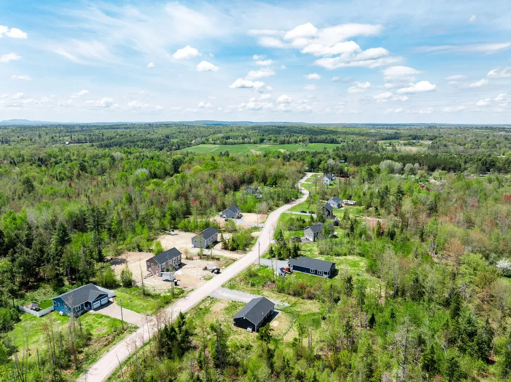 52 Lindsay Drive Levant ME 04456