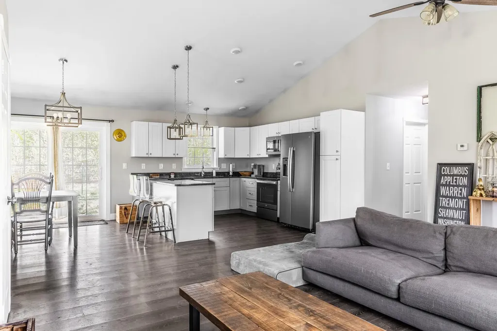 52 Lindsay Drive Levant ME 04456