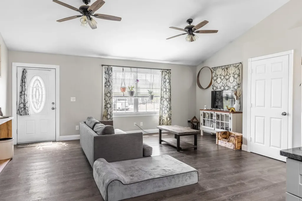 52 Lindsay Drive Levant ME 04456