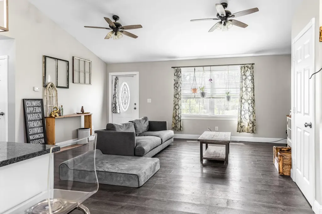 52 Lindsay Drive Levant ME 04456