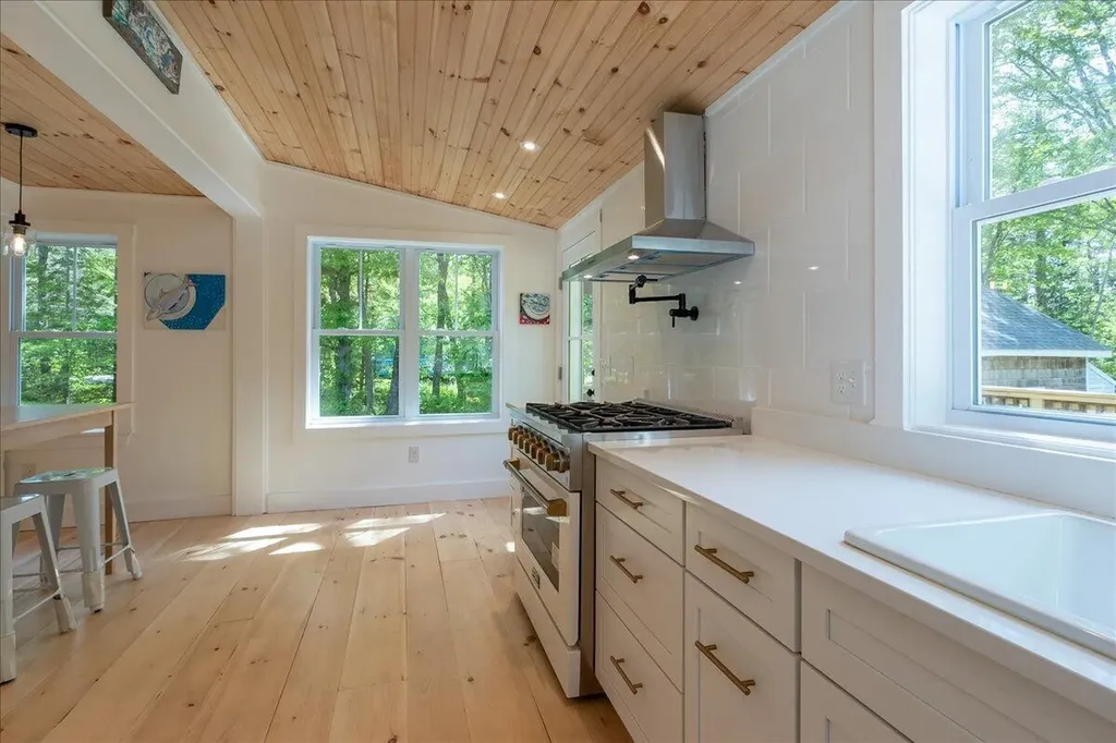 819 Pleasant Point Road Cushing ME 04563
