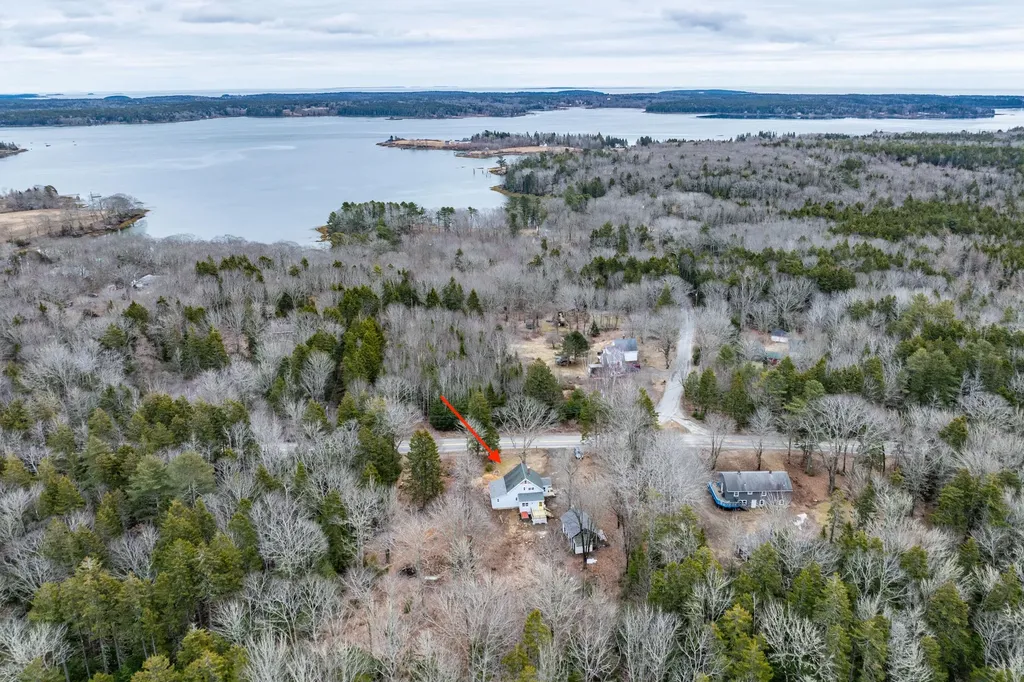 819 Pleasant Point Road Cushing ME 04563