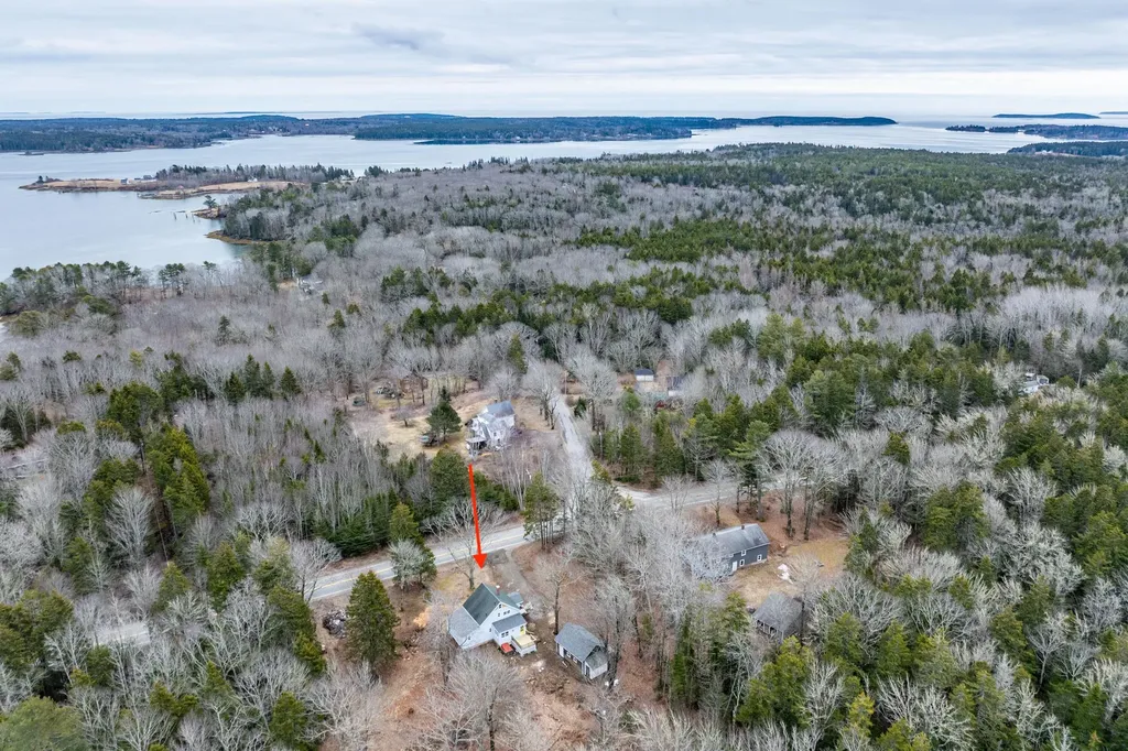819 Pleasant Point Road Cushing ME 04563