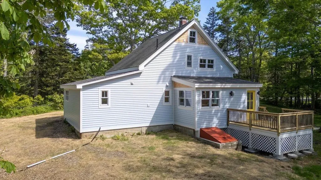 819 Pleasant Point Road Cushing ME 04563