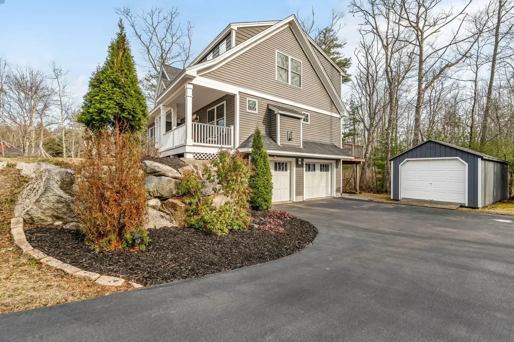 70 Rose Way Wells ME 04090