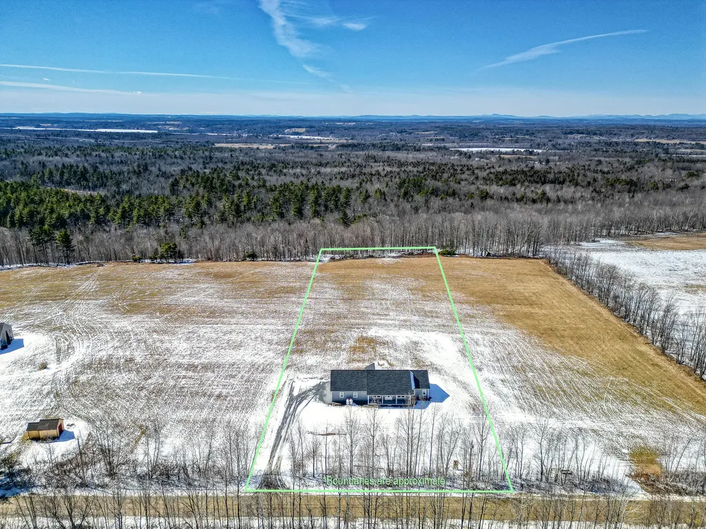87 Yorktown Road Albion ME 04910