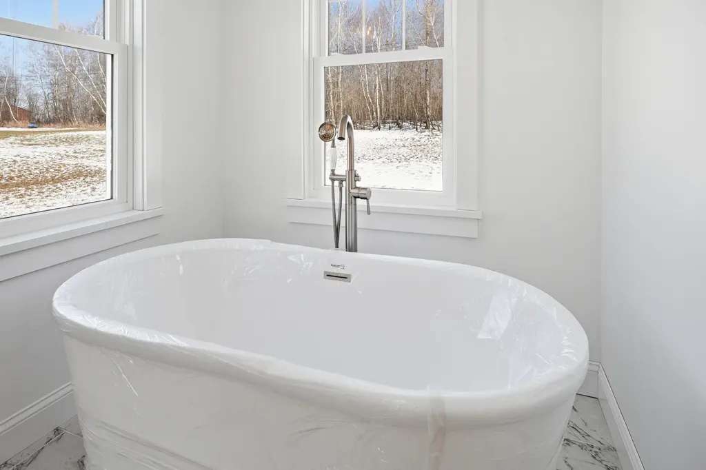87 Yorktown Road Albion ME 04910