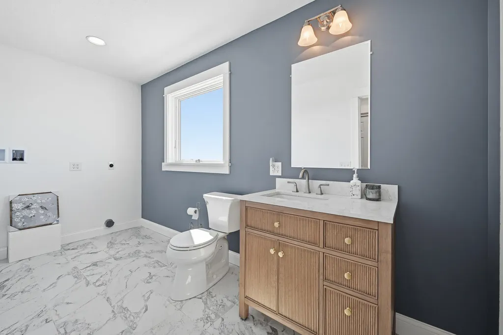 87 Yorktown Road Albion ME 04910