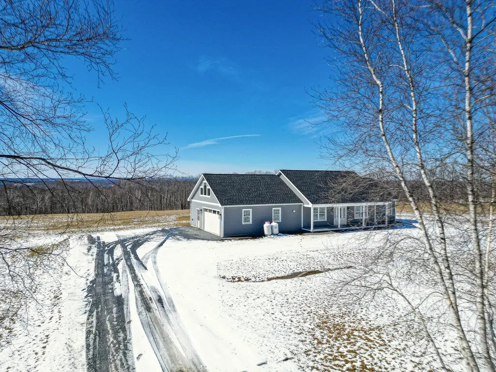 87 Yorktown Road Albion ME 04910