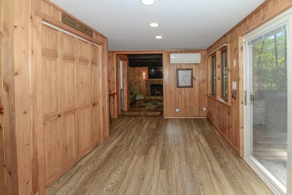 45 Crooked Way Naples ME 04055