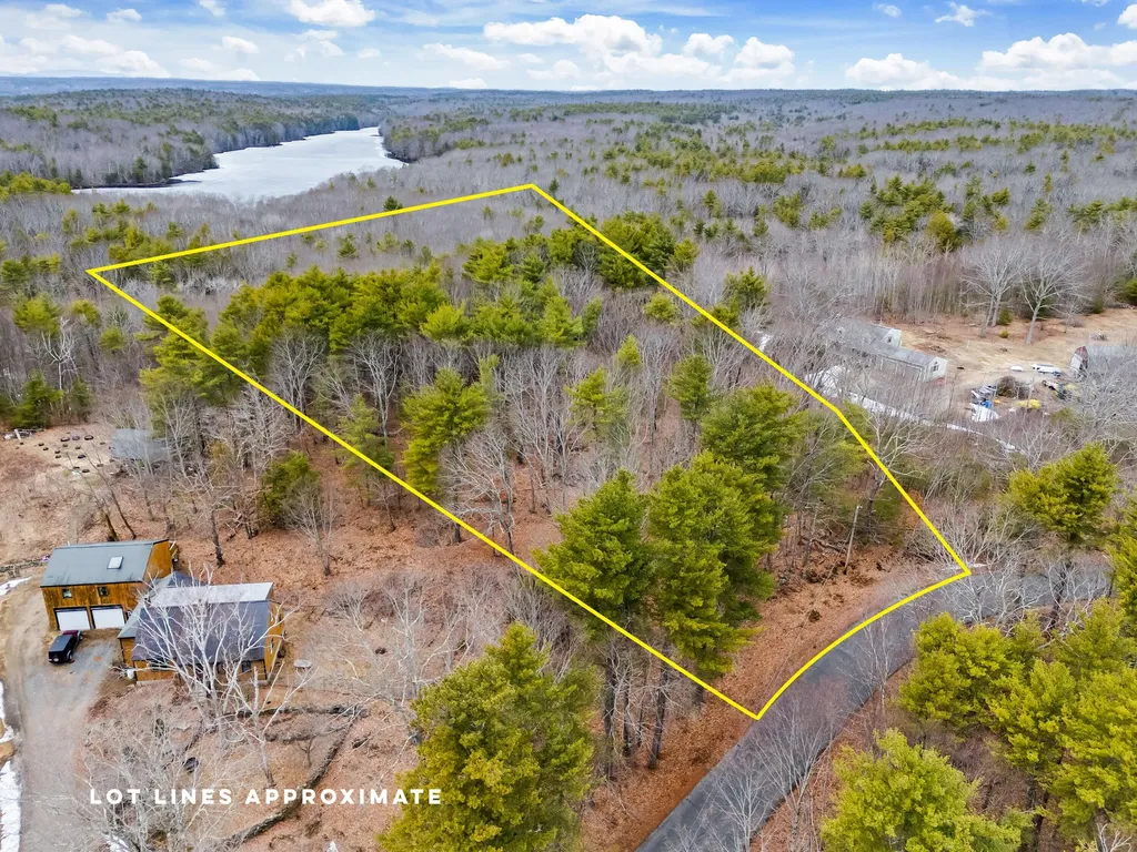16 Fall Mill Road Extension York ME 03909