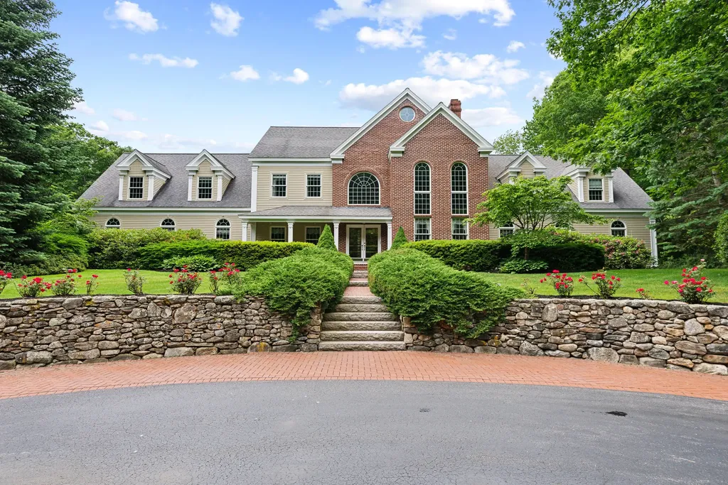 30 Plymouth Drive Saco ME 04072