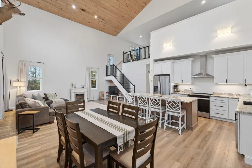 544 Whitefield Road Pittston ME 04345