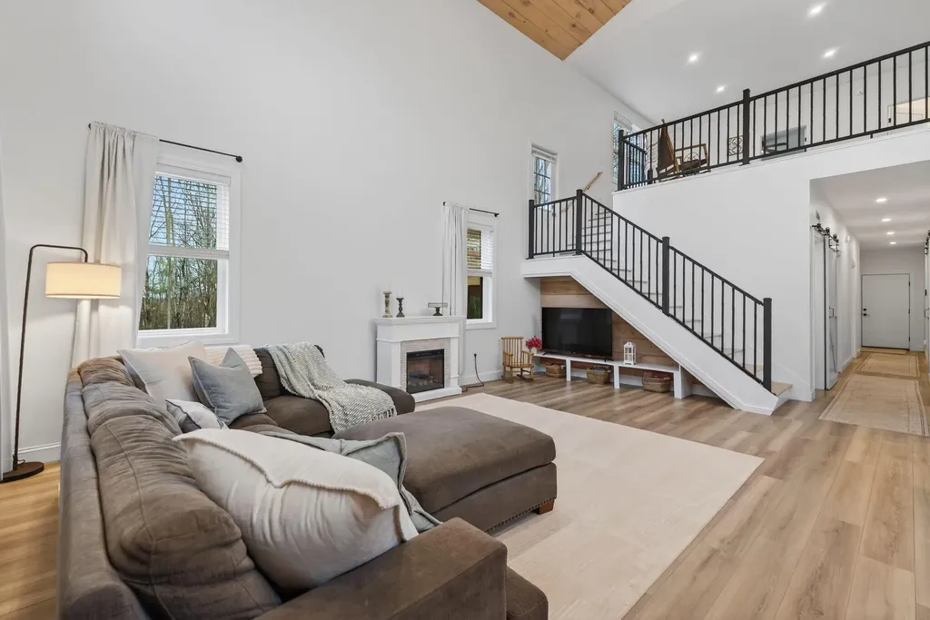 544 Whitefield Road Pittston ME 04345