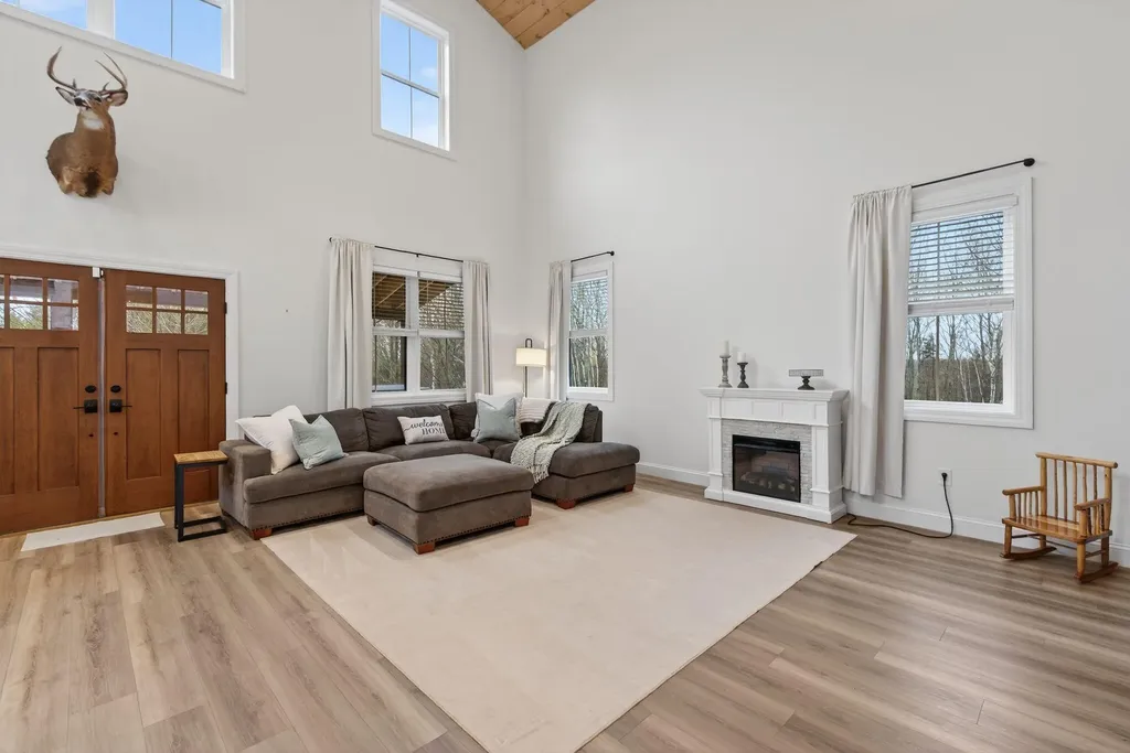 544 Whitefield Road Pittston ME 04345