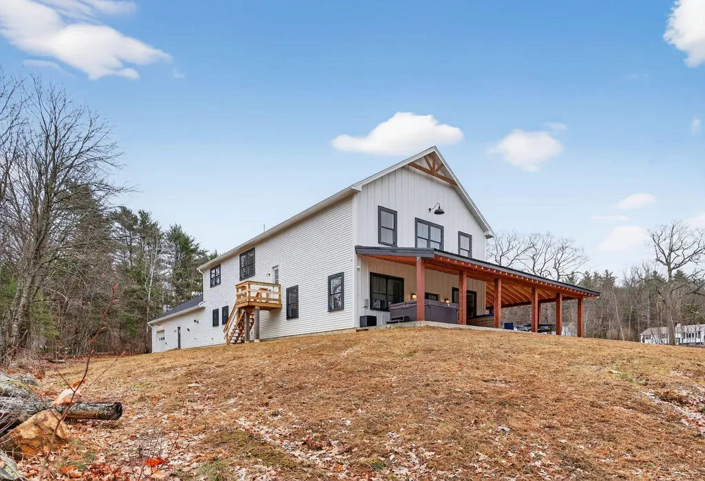544 Whitefield Road Pittston ME 04345