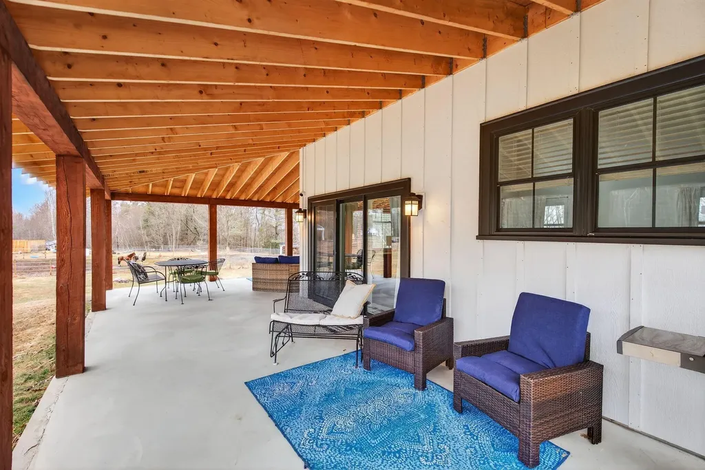 544 Whitefield Road Pittston ME 04345