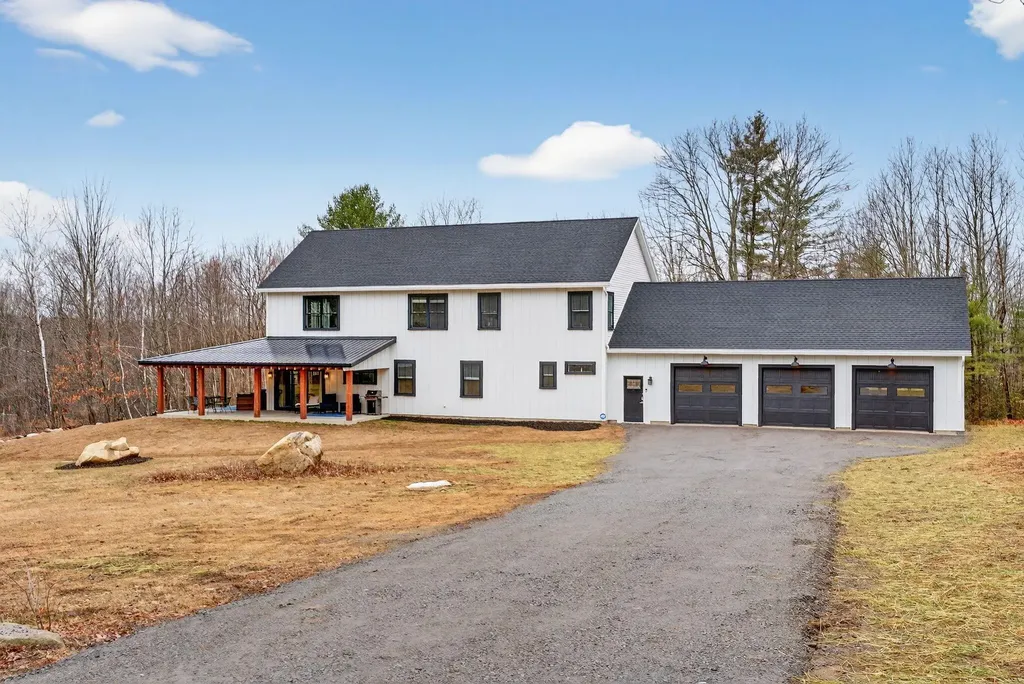 544 Whitefield Road Pittston ME 04345