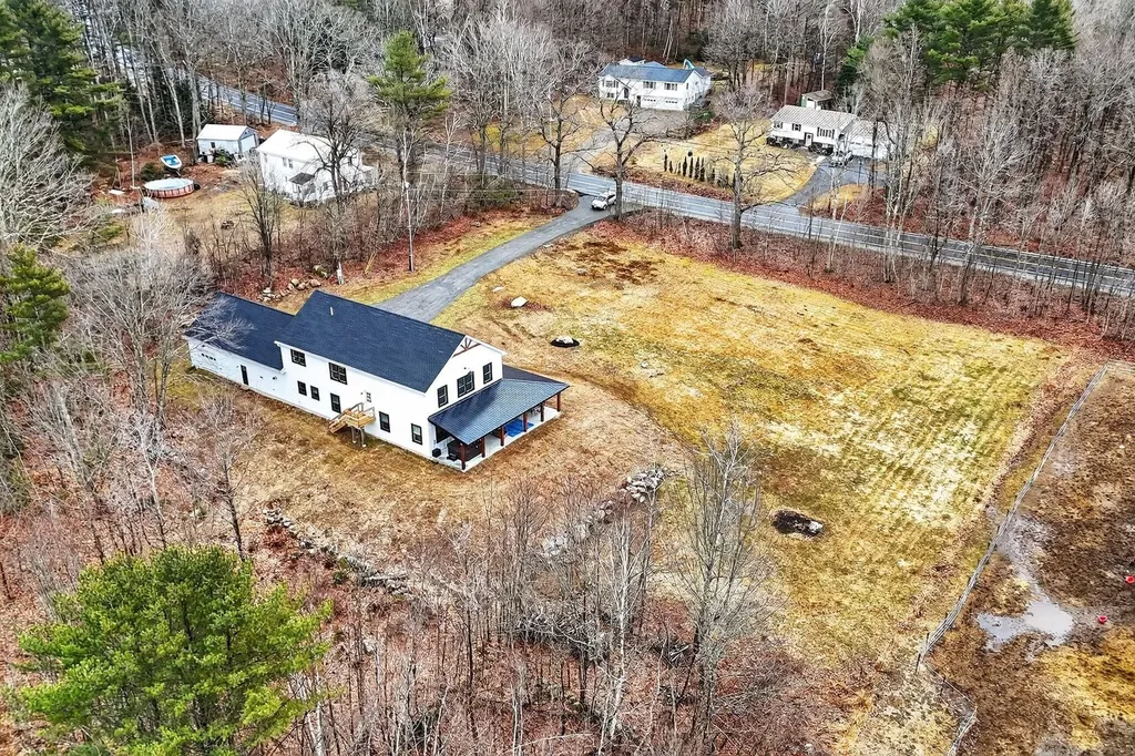 544 Whitefield Road Pittston ME 04345