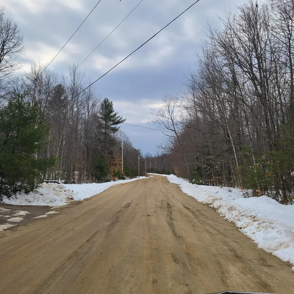 81 Dakin Lane Hartford ME 04220